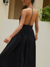 Solides langes Neckholderkleid